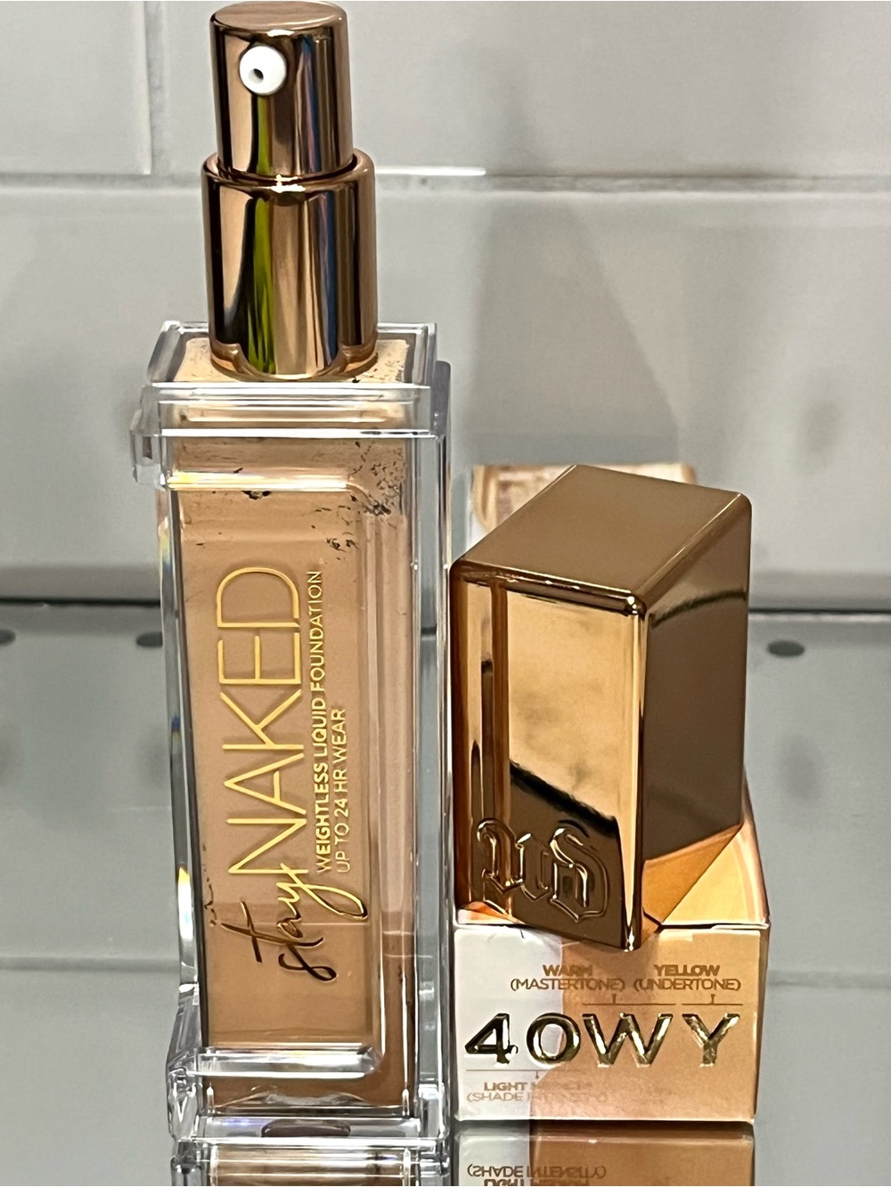 Urban Decay Stay Naked Weightless Liquid Foundation 40WY